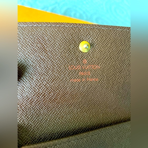 Louis Vuitton Damier Ebene Elise Wallet(chain and wallet  charm included) SOLD - Picture 5 of 8